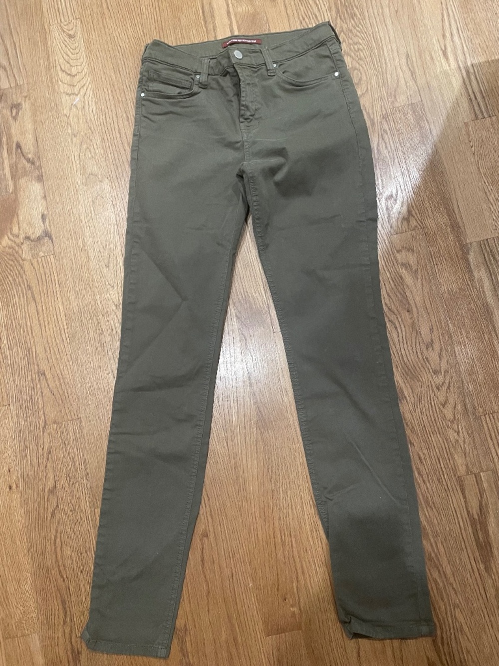 Straight leg chinos by Paris’ Comptoir des Cotonniers size 28
